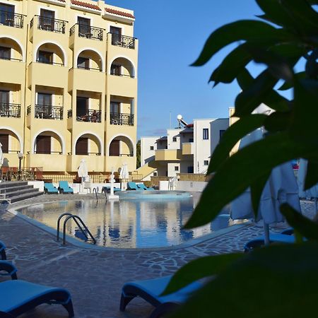 Blue Bay Hotel Karpathos Esterno foto