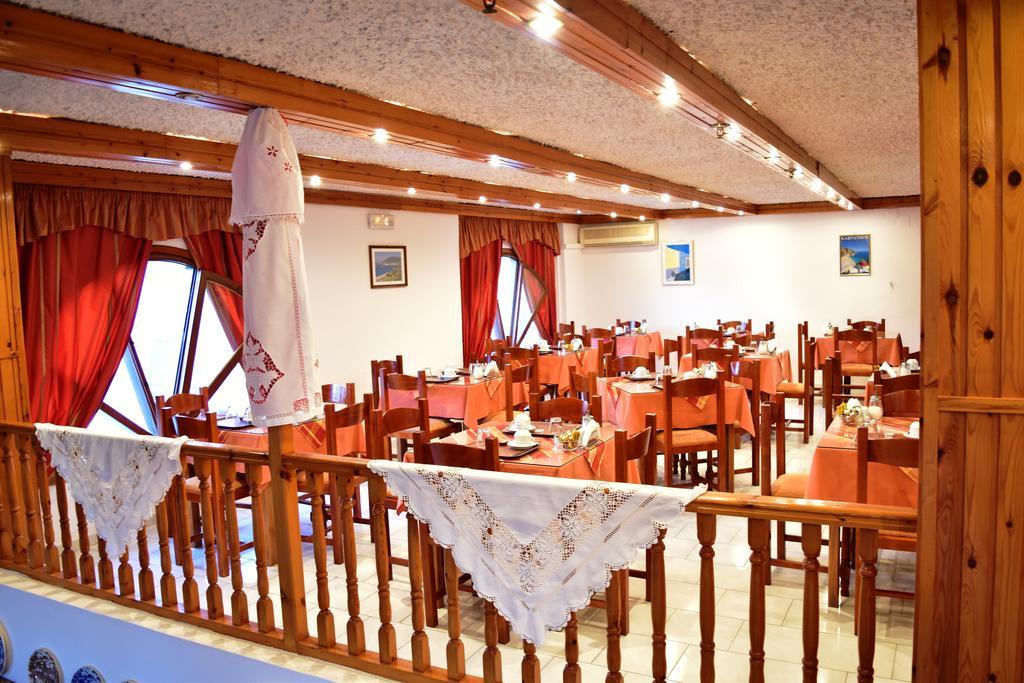 Blue Bay Hotel Karpathos Esterno foto